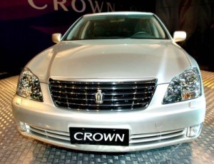 133-toyota-crown-images